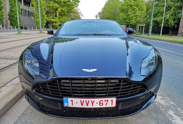 Aston Martin DB11 V8 Volante