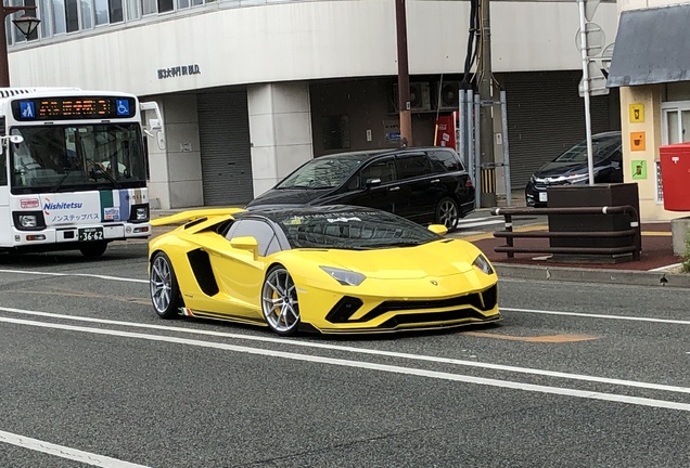 Lamborghini Aventador S LP740-4 Roadster