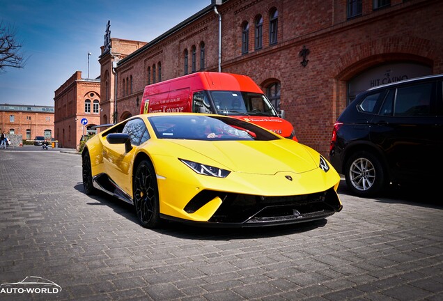 Lamborghini Huracán LP640-4 Performante