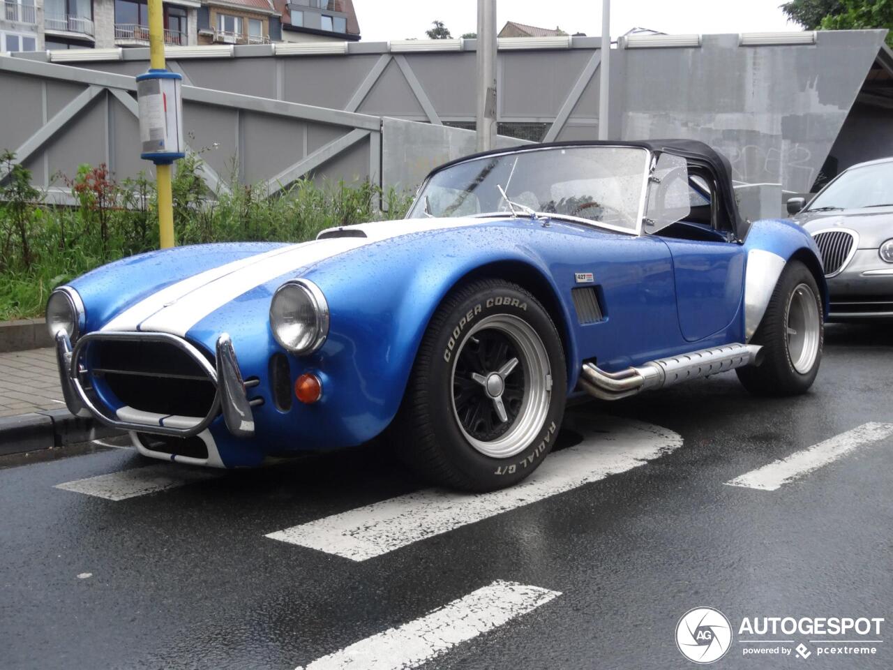 AC Cobra 427