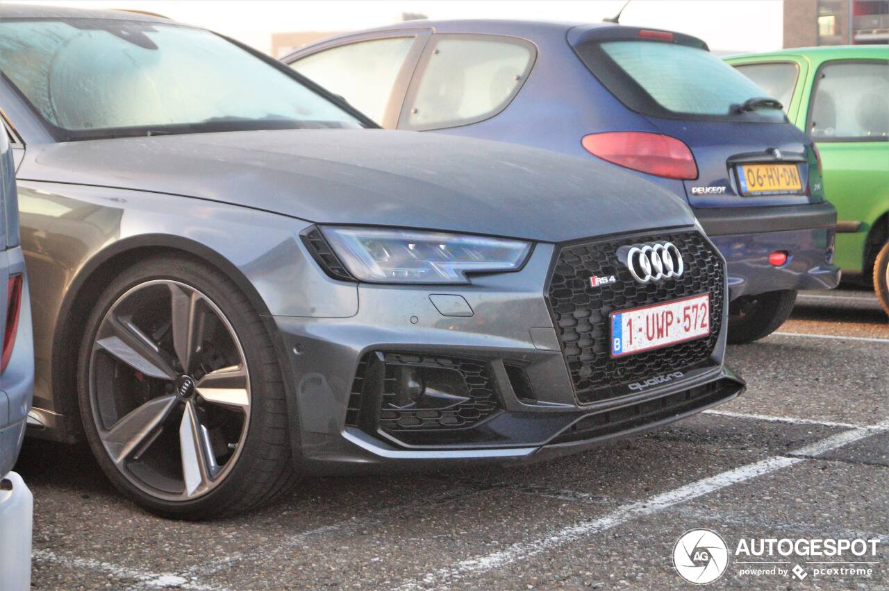 Audi RS4 Avant B9