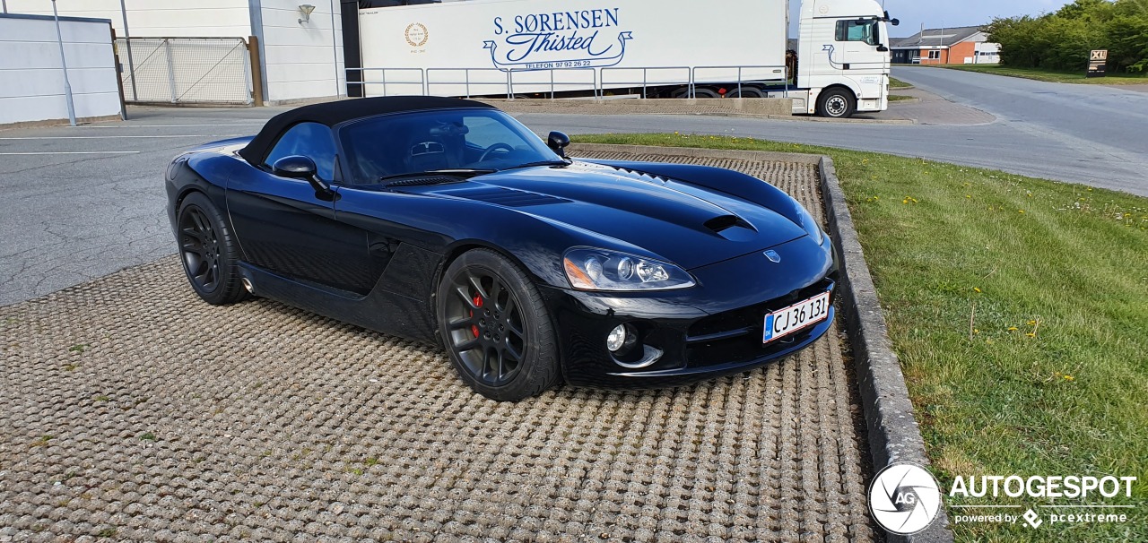 Dodge Viper SRT-10 Roadster 2003