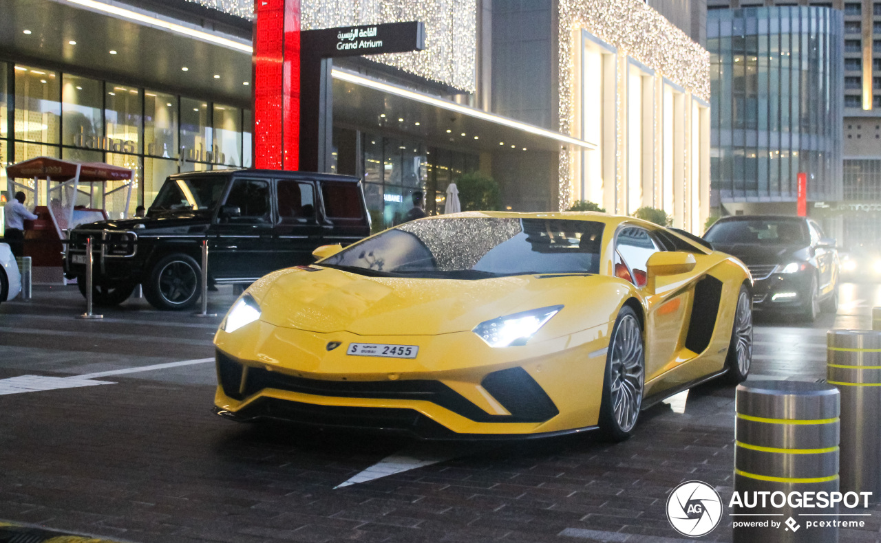 Lamborghini Aventador S LP740-4