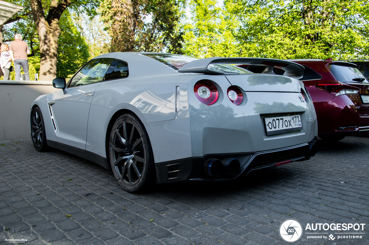 Nissan GT-R 2014