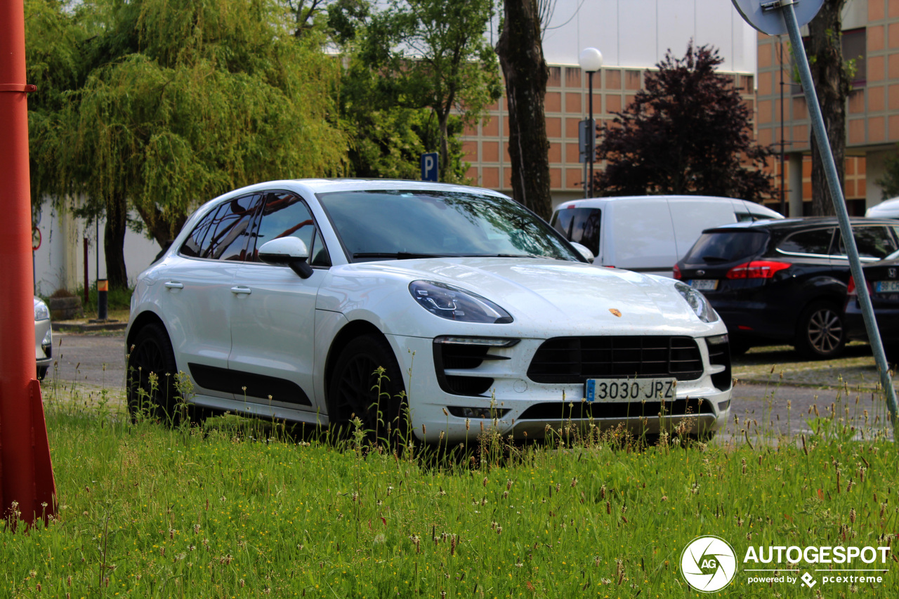 Porsche 95B Macan GTS