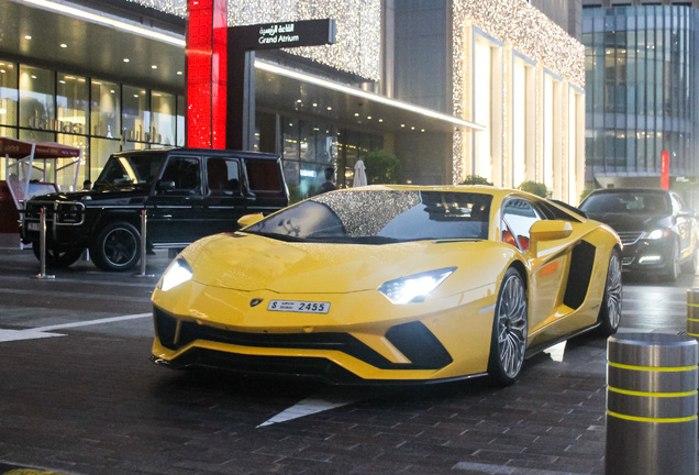 Lamborghini Aventador S LP740-4