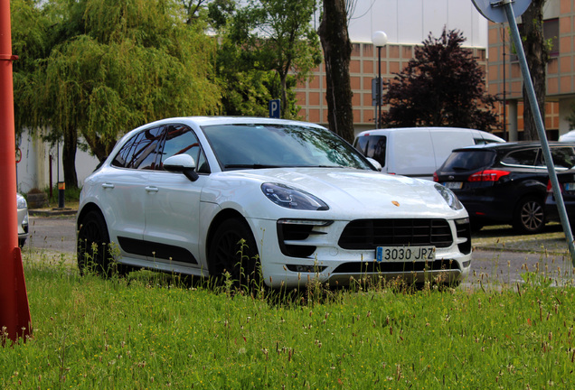 Porsche 95B Macan GTS