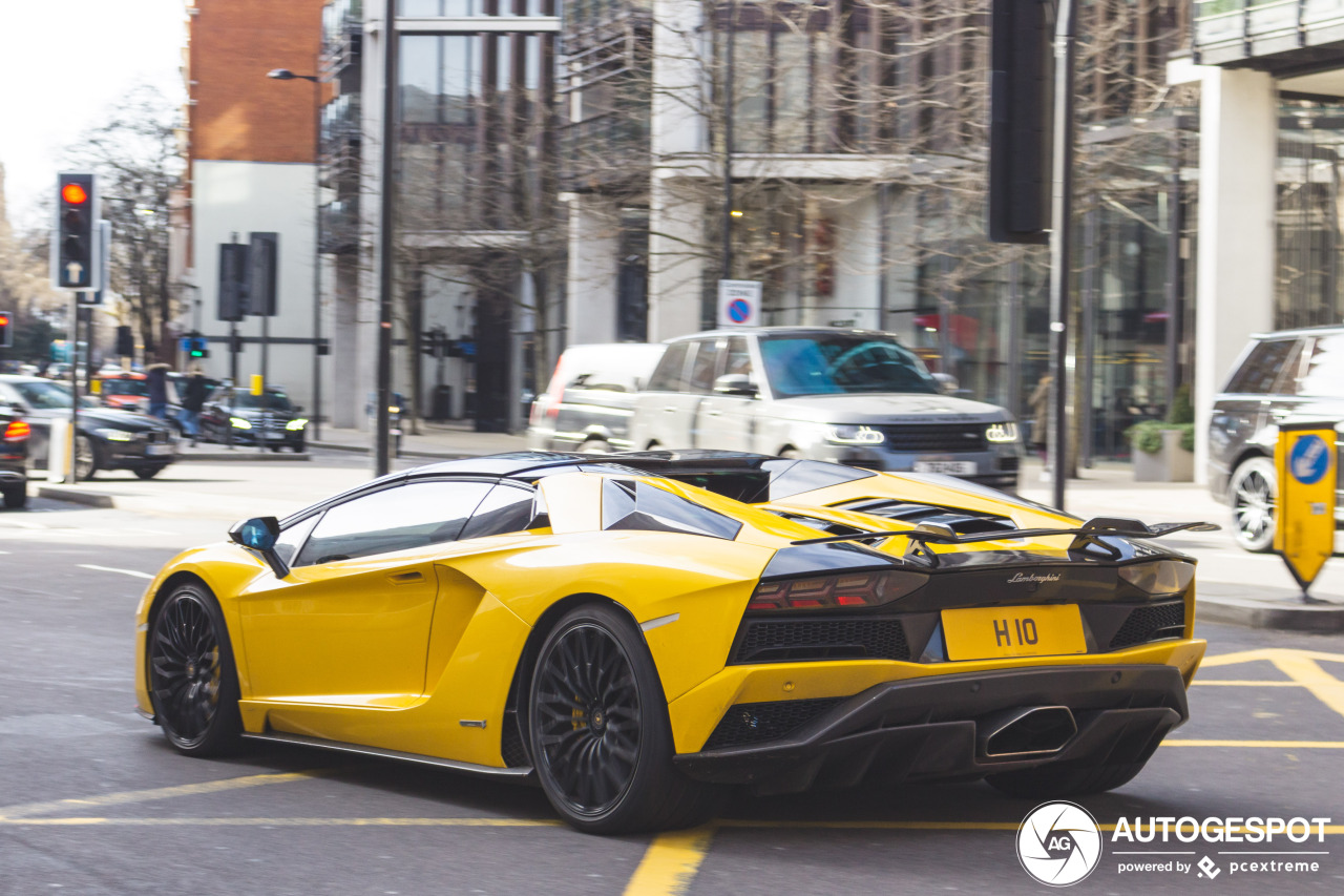 Lamborghini Aventador S LP740-4 Roadster