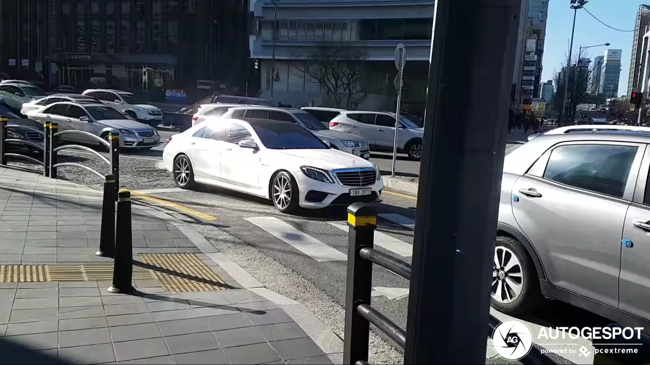 Mercedes-Benz S 63 AMG V222