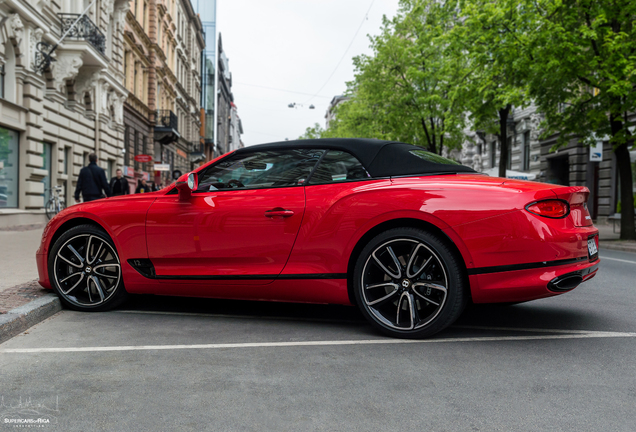 Bentley Continental GTC 2019