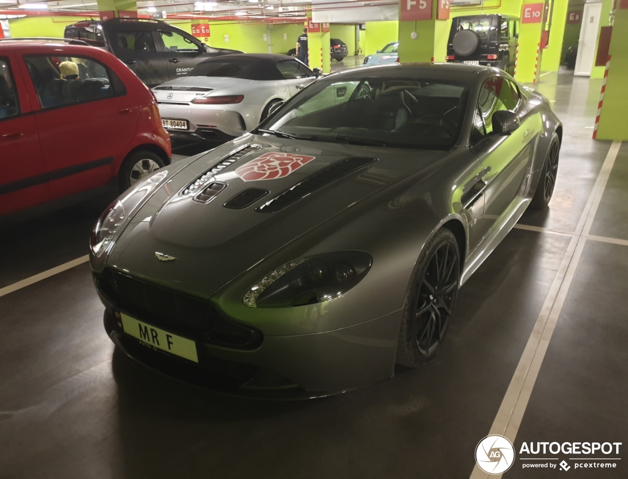 Aston Martin V12 Vantage S