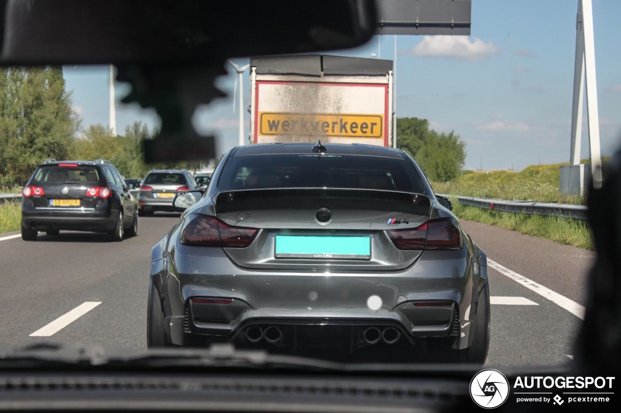 BMW M4 F82 Coupé Liberty Walk Widebody