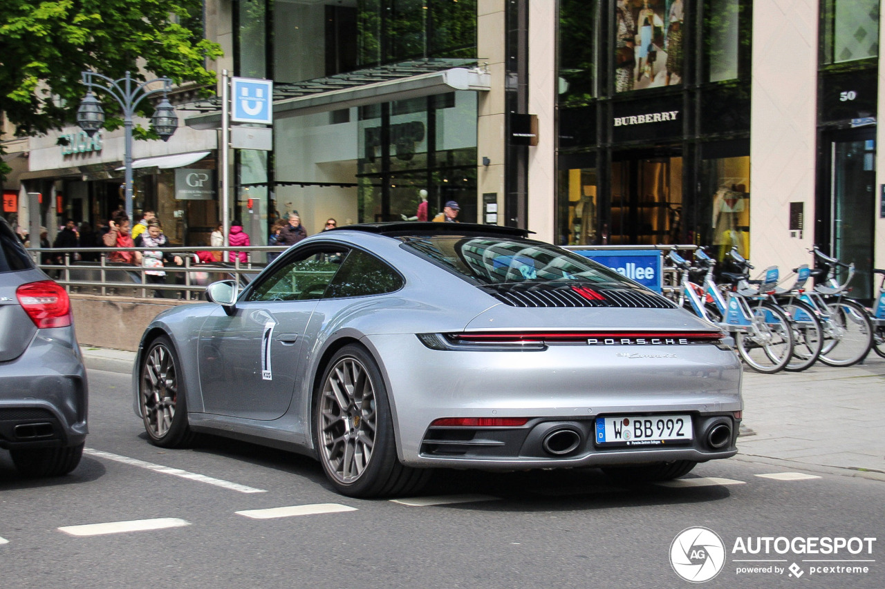 Porsche 992 Carrera 4S