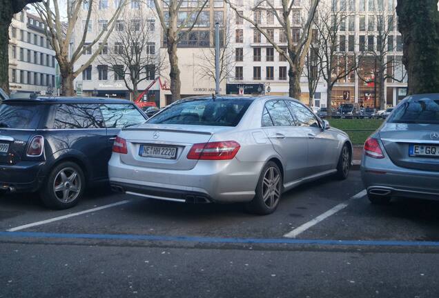 Mercedes-Benz E 63 AMG W212 V8 Biturbo