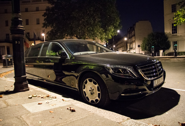 Mercedes-Maybach S 600 Pullman VV222