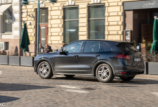 Porsche 958 Cayenne GTS