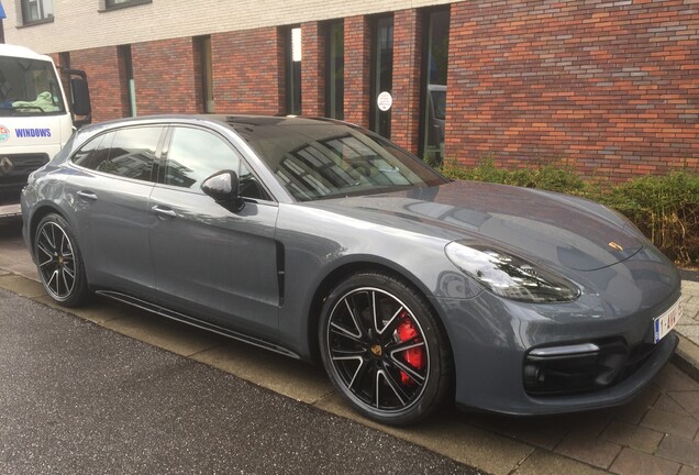 Porsche 971 Panamera GTS Sport Turismo