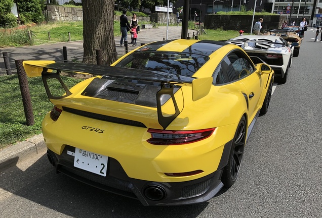 Porsche 991 GT2 RS Weissach Package