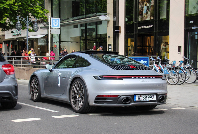 Porsche 992 Carrera 4S