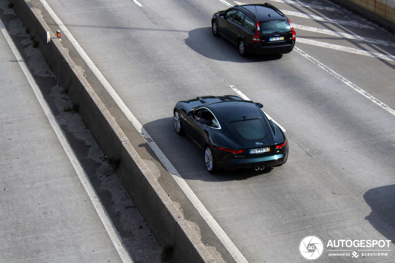 Jaguar F-TYPE S Coupé