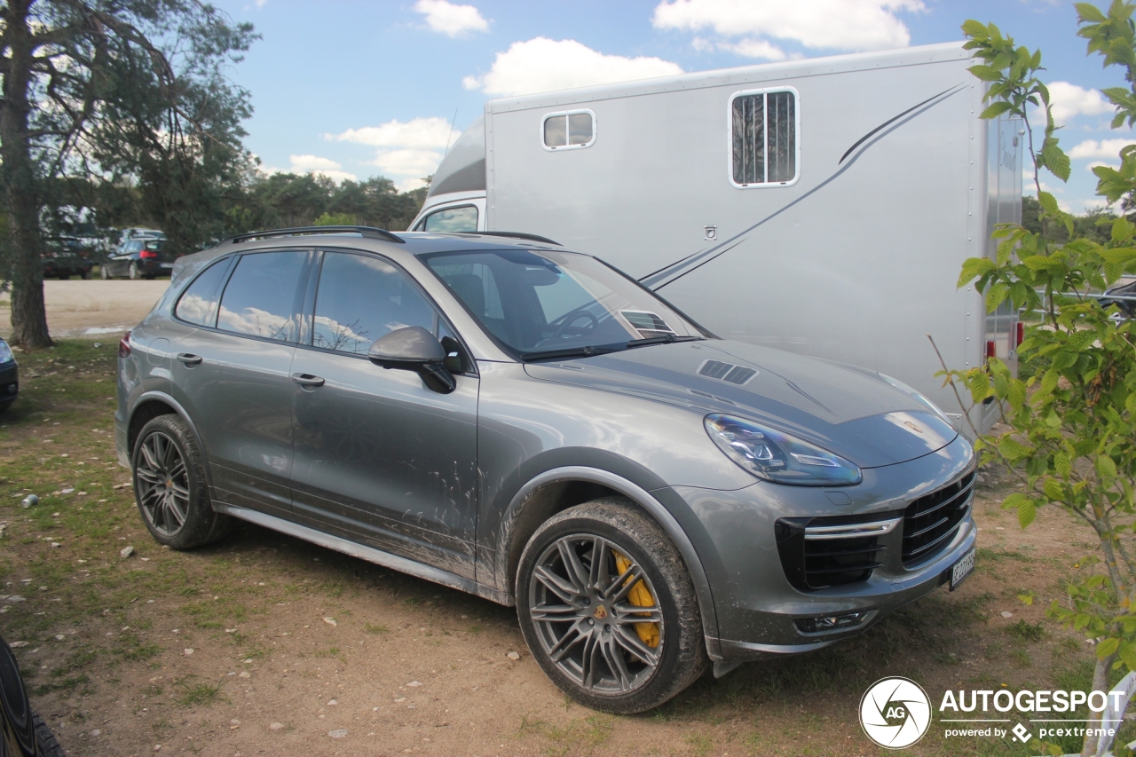 Porsche 958 Cayenne Turbo S MkII