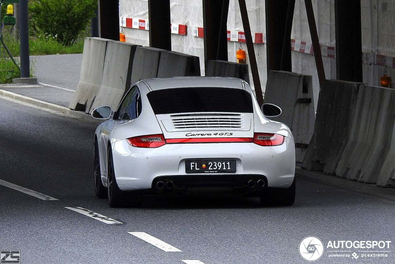 Porsche 997 Carrera 4 GTS