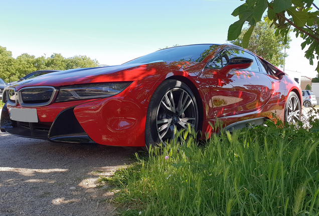 BMW i8 Protonic Red Edition