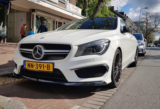 Mercedes-Benz CLA 45 AMG C117