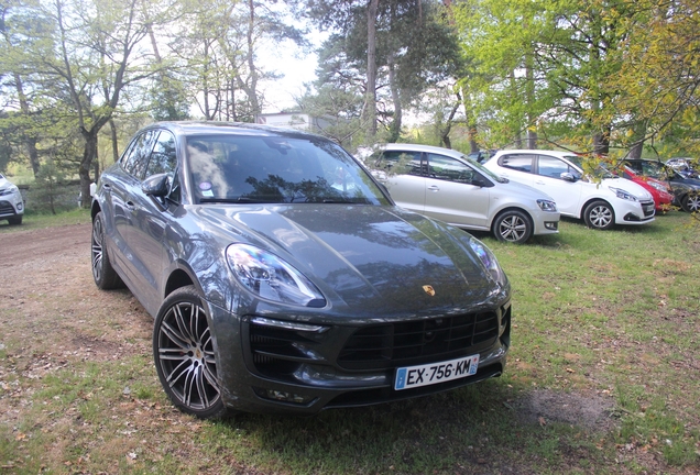 Porsche 95B Macan GTS