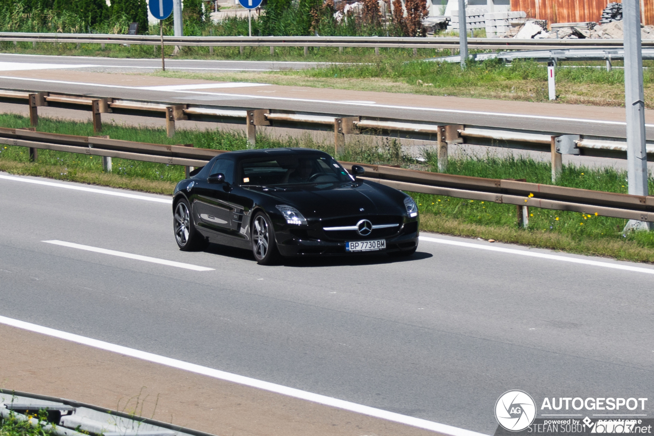 Mercedes-Benz SLS AMG