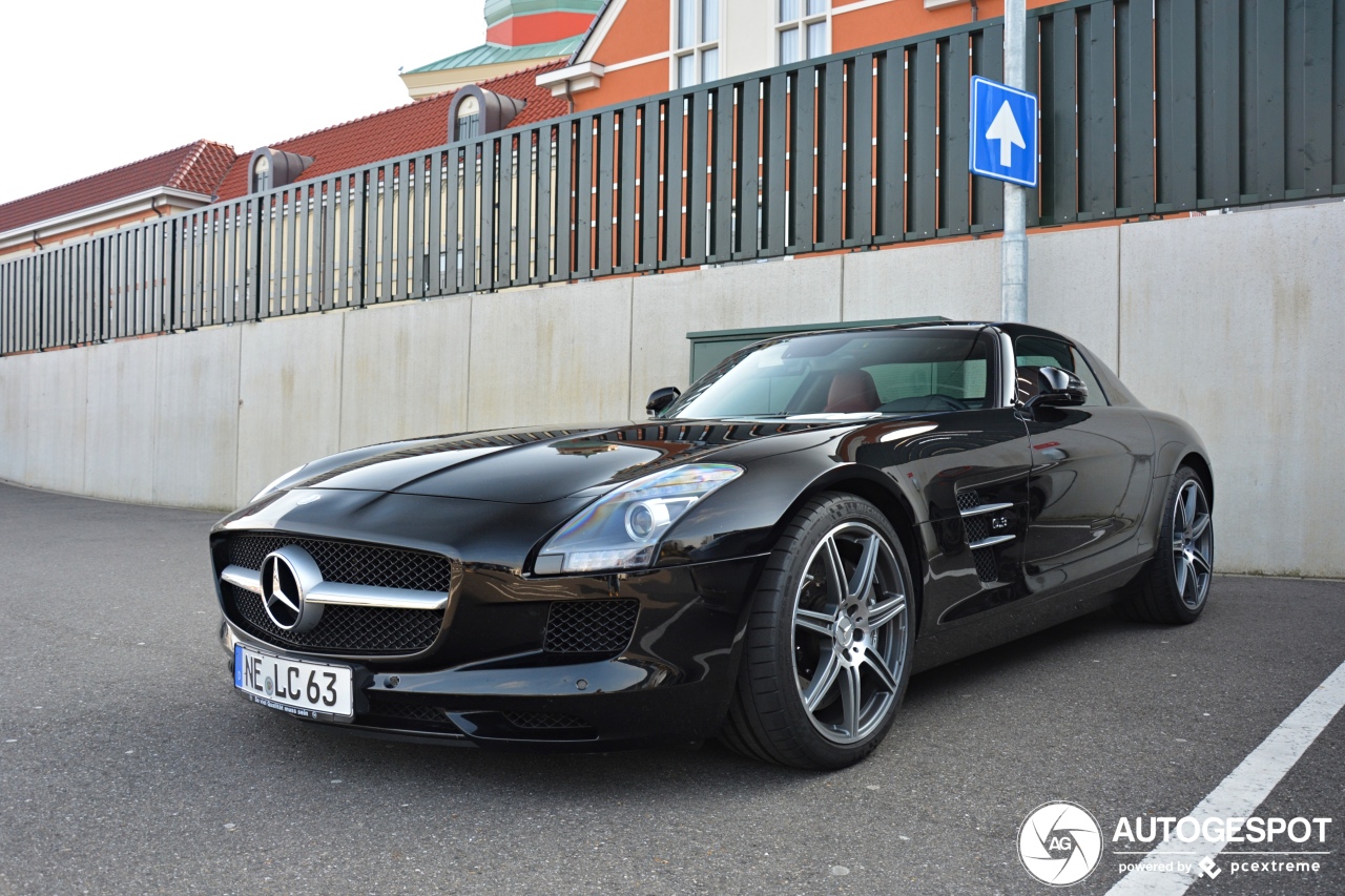 Mercedes-Benz SLS AMG