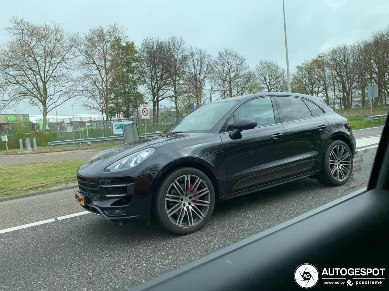 Porsche 95B Macan Turbo