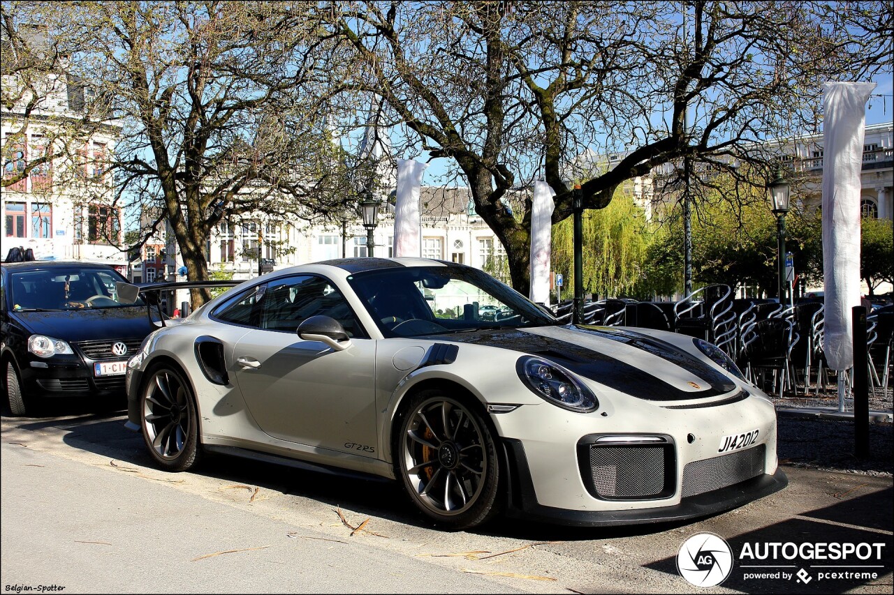 Porsche 991 GT2 RS Weissach Package