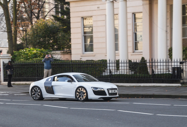Audi R8 V10