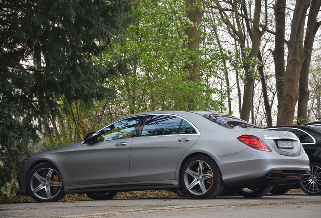 Mercedes-AMG S 63 V222