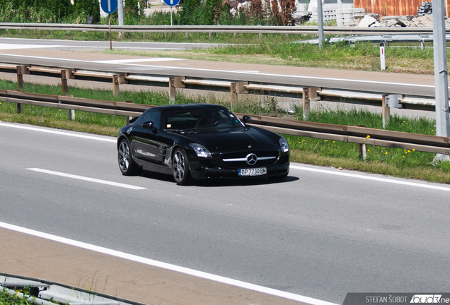 Mercedes-Benz SLS AMG