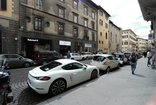 Porsche 718 Cayman S