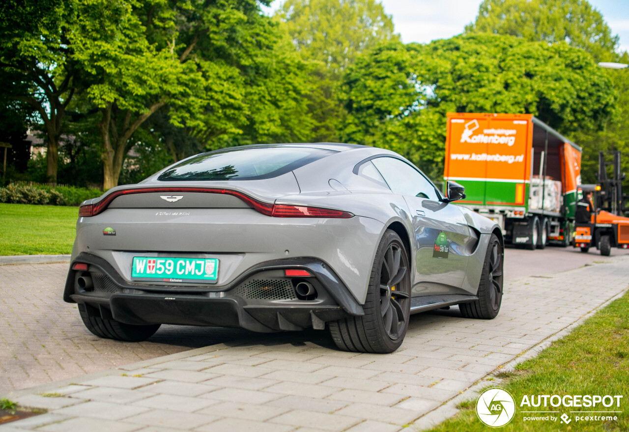 Aston Martin V8 Vantage 2018