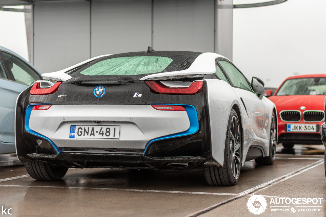 BMW i8