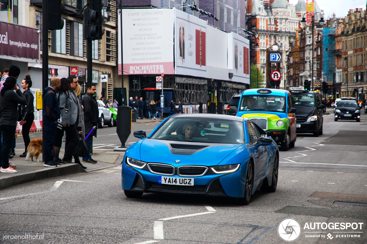 BMW i8