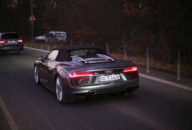 Audi R8 V10 Spyder 2016