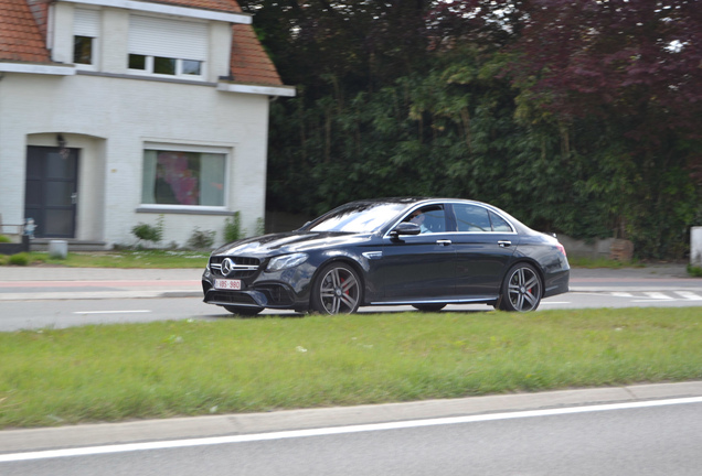 Mercedes-AMG E 63 S W213