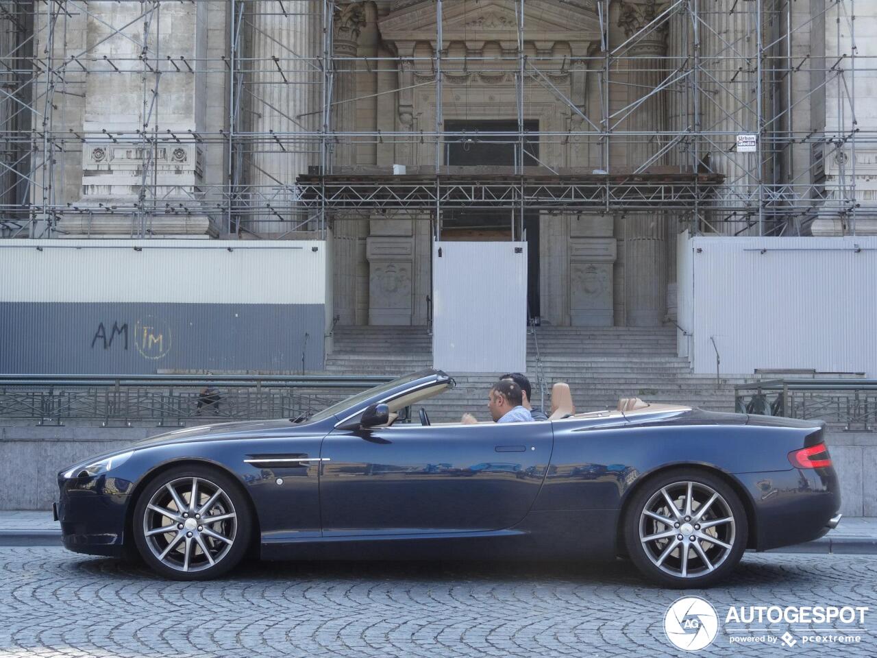 Aston Martin DB9 Volante