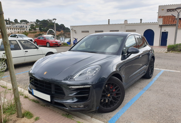 Porsche 95B Macan GTS