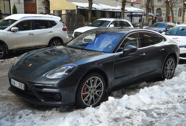 Porsche 971 Panamera Turbo