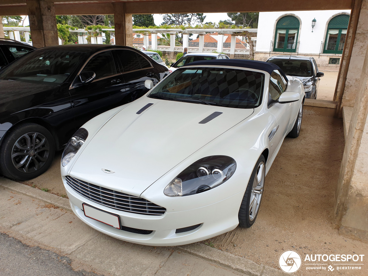 Aston Martin DB9 Volante