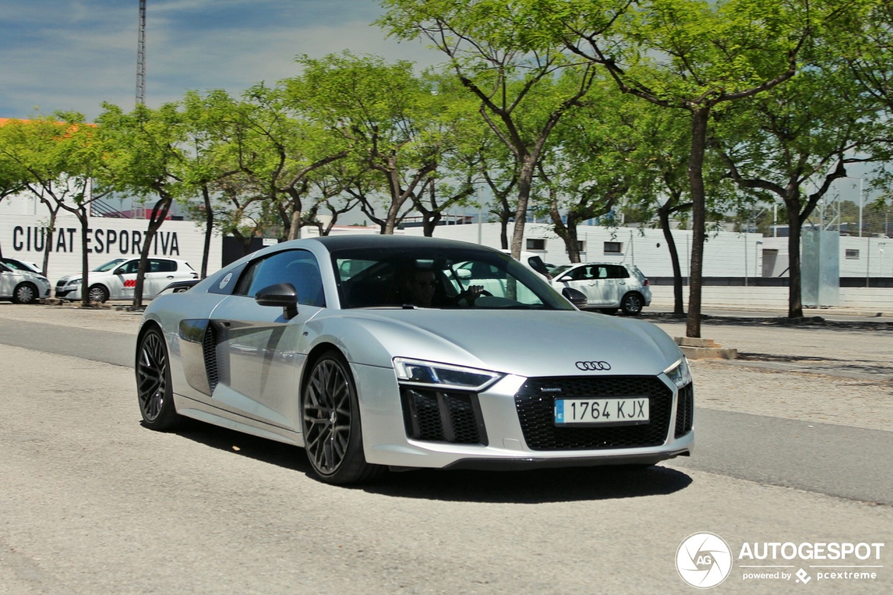 Audi R8 V10 Plus 2015