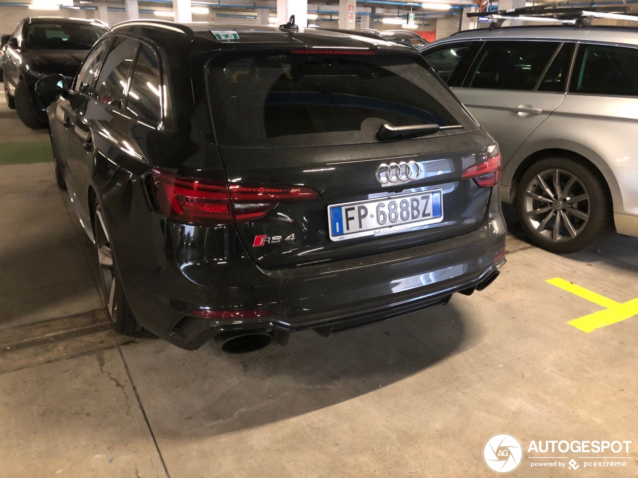 Audi RS4 Avant B9