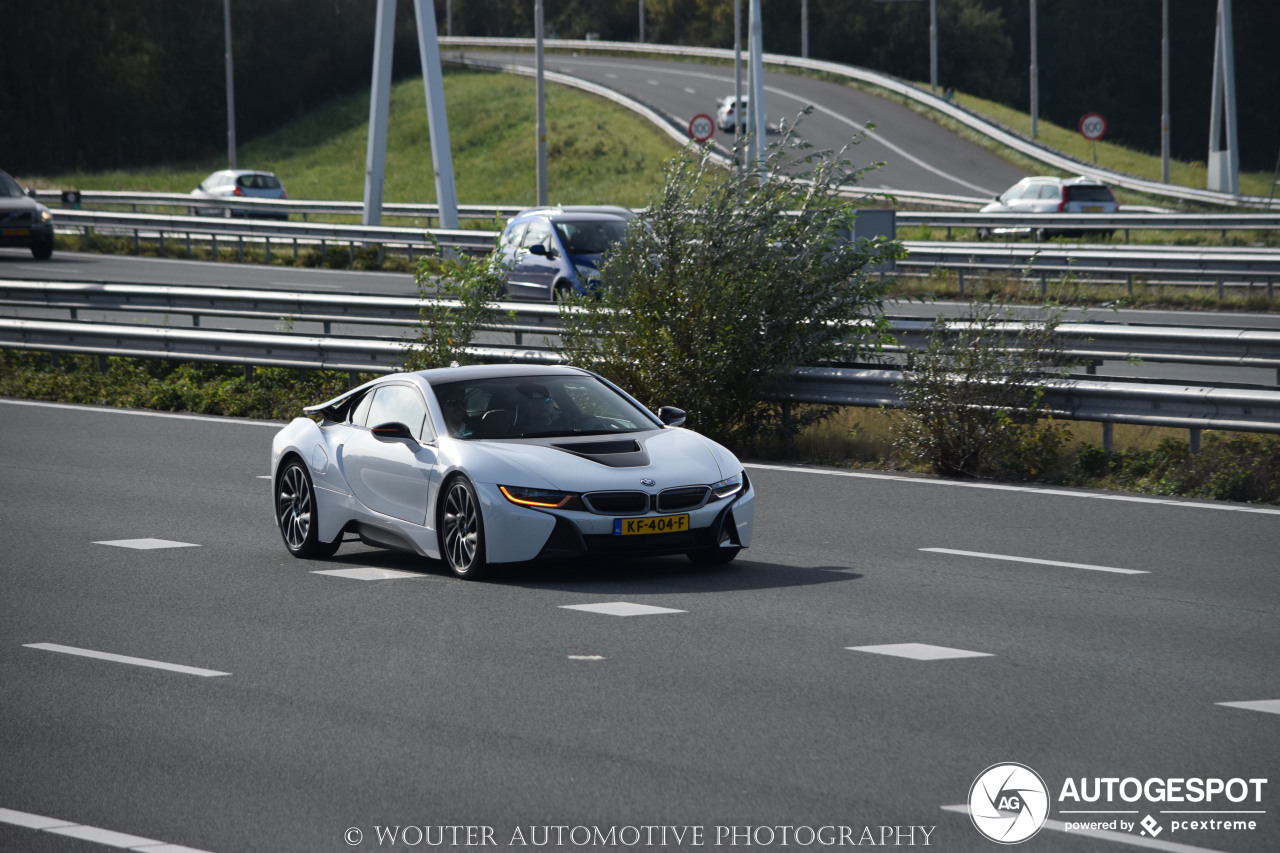 BMW i8