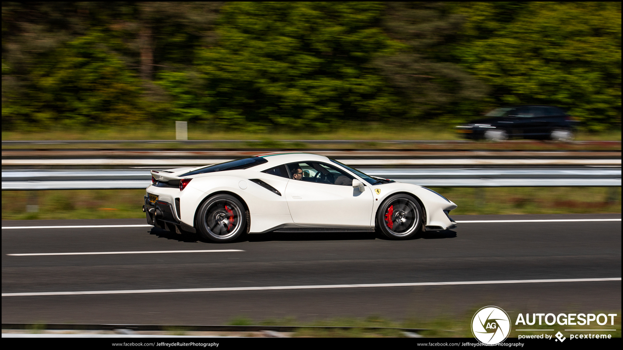 Ferrari 488 Pista